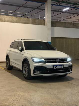 VOLKSWAGEN TIGUAN 2.0 350 TSI GASOLINA ALLSPACE R-LINE 4MOTION DSG VOLKSWAGEN TIGUAN 2.0 350 TSI GASOLINA ALLSPACE R-LINE 4MOTION DSG